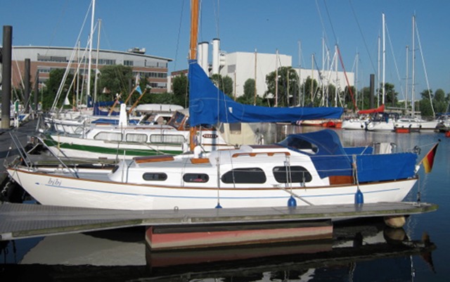 173, BIBI, Hamburg, D. Ejer: Berndt Bibrach, Hamburg, D. Båden ligger i Hamburg Finkenwerder, TuS Finkenwerder, D. Båden til salg i september 2010. 