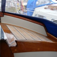 Teak_under_Sprayhood